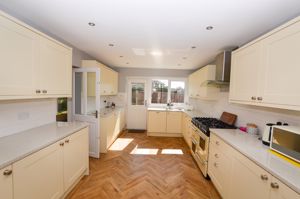 Kitchen- click for photo gallery